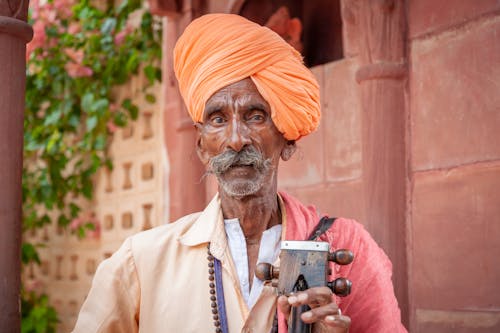 Безкоштовне стокове фото на тему «азіатський чоловік, вуса, індійський чоловік»