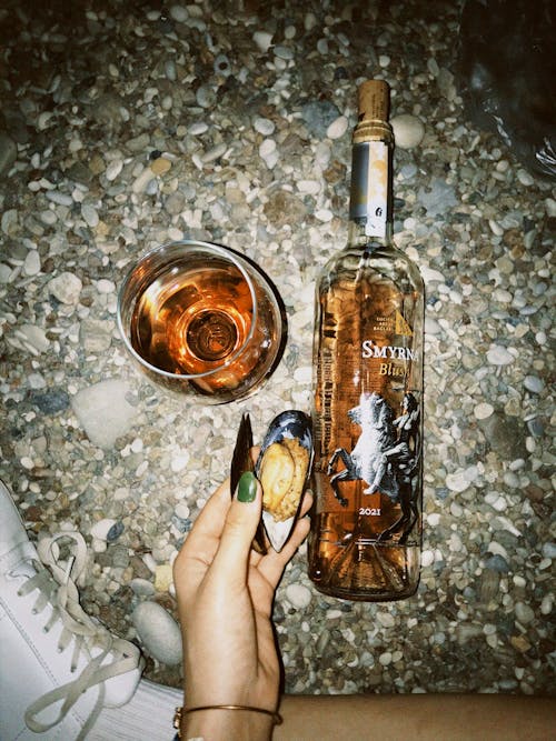 Kostnadsfri bild av alkoholflaska, flaska, glas whisky