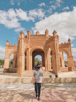 Explore the iconic La Pila fountain in Chiapa de Corzo, Mexico, with a unique Moorish architectural style.