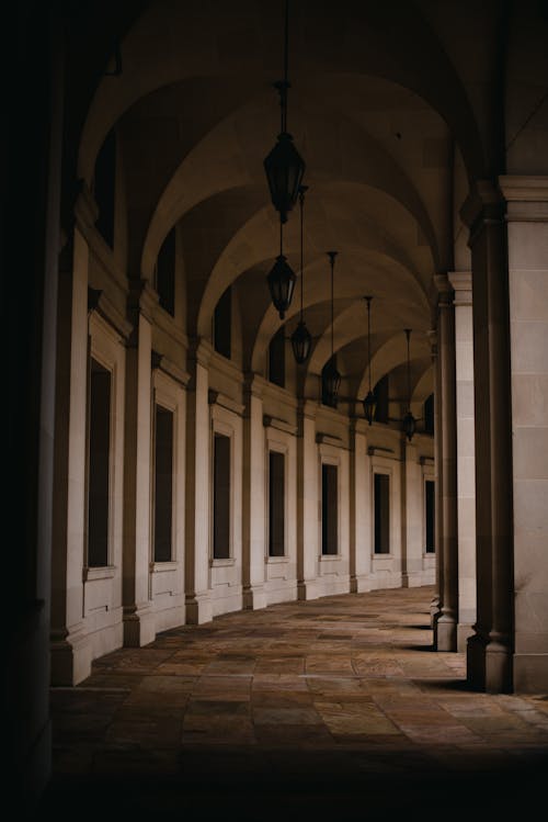 Darmowe zdjęcie z galerii z architektura renesansowa, beton, ciemny