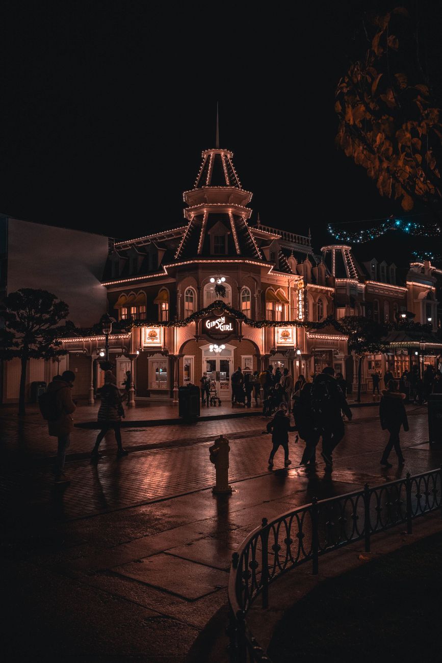 ディズニーランドで食べ歩きする前に知っておきたいポイント