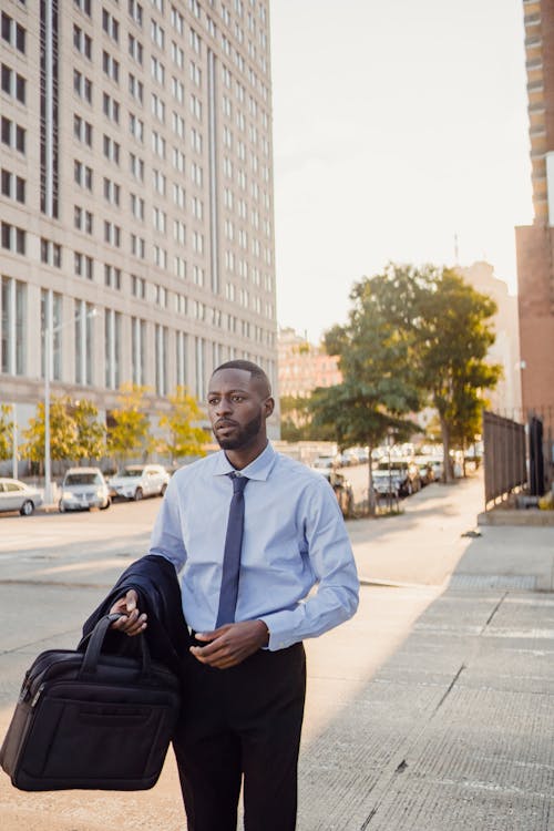 Ingyenes stockfotó afro-amerikai férfi, belváros, belvárosi kerületek témában