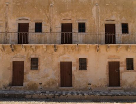 Knossos palace with an archaeologist — Crete