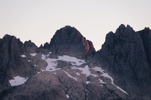 çevre, dağ doruğu, dağ silsilesi içeren Ücretsiz stok fotoğraf