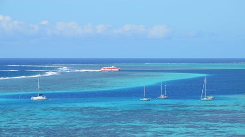 Photos gratuites de bateaux, ciel bleu, embarcations