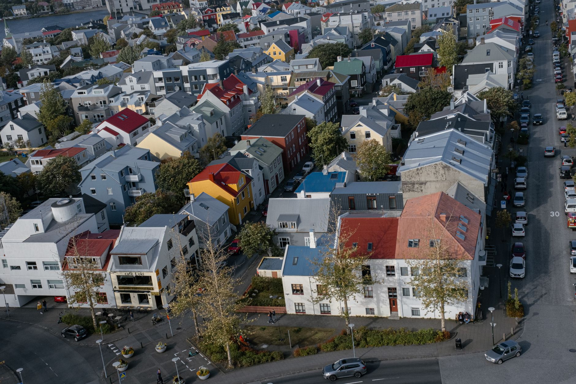 Romantic Getaway Reykjavik Couples Guide: Adventure & Aurora