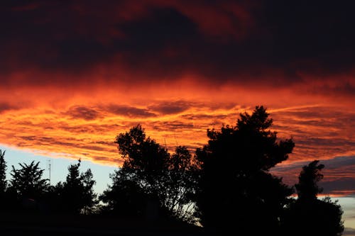 Fotobanka s bezplatnými fotkami na tému farby západu slnka, krásna obloha, krásny západ slnka