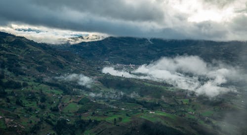 Green Mountains Under White Clouds