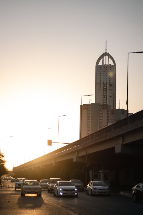 Foto d'estoc gratuïta de arquitectura, capvespre, carrer