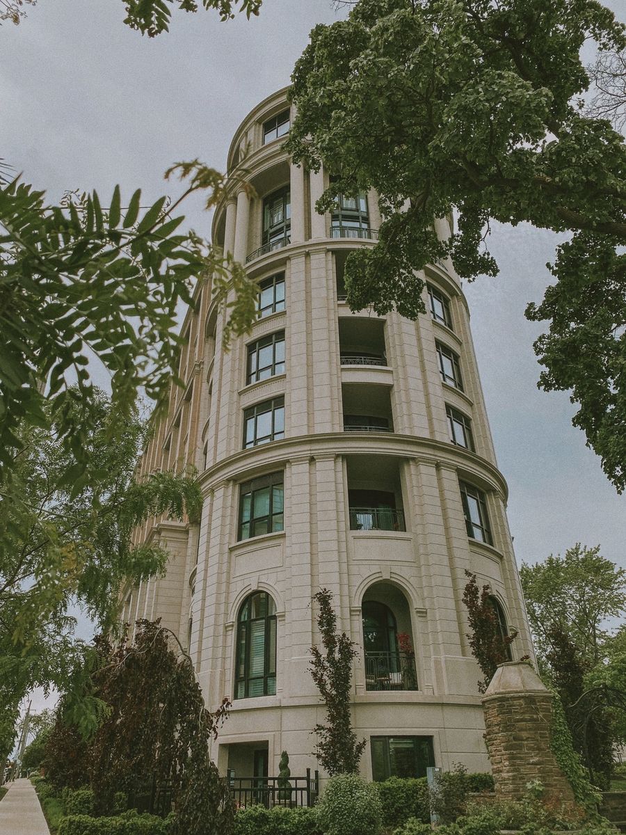 Residential condo building for auto and condo bundle coverage