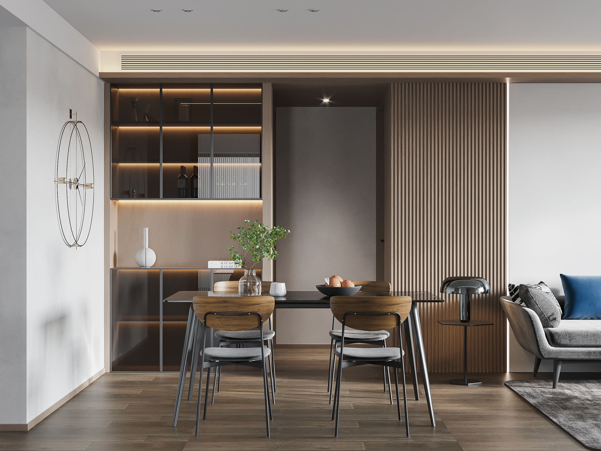 Modern interieur met houten tafel, stoelen en maatwerkkasten