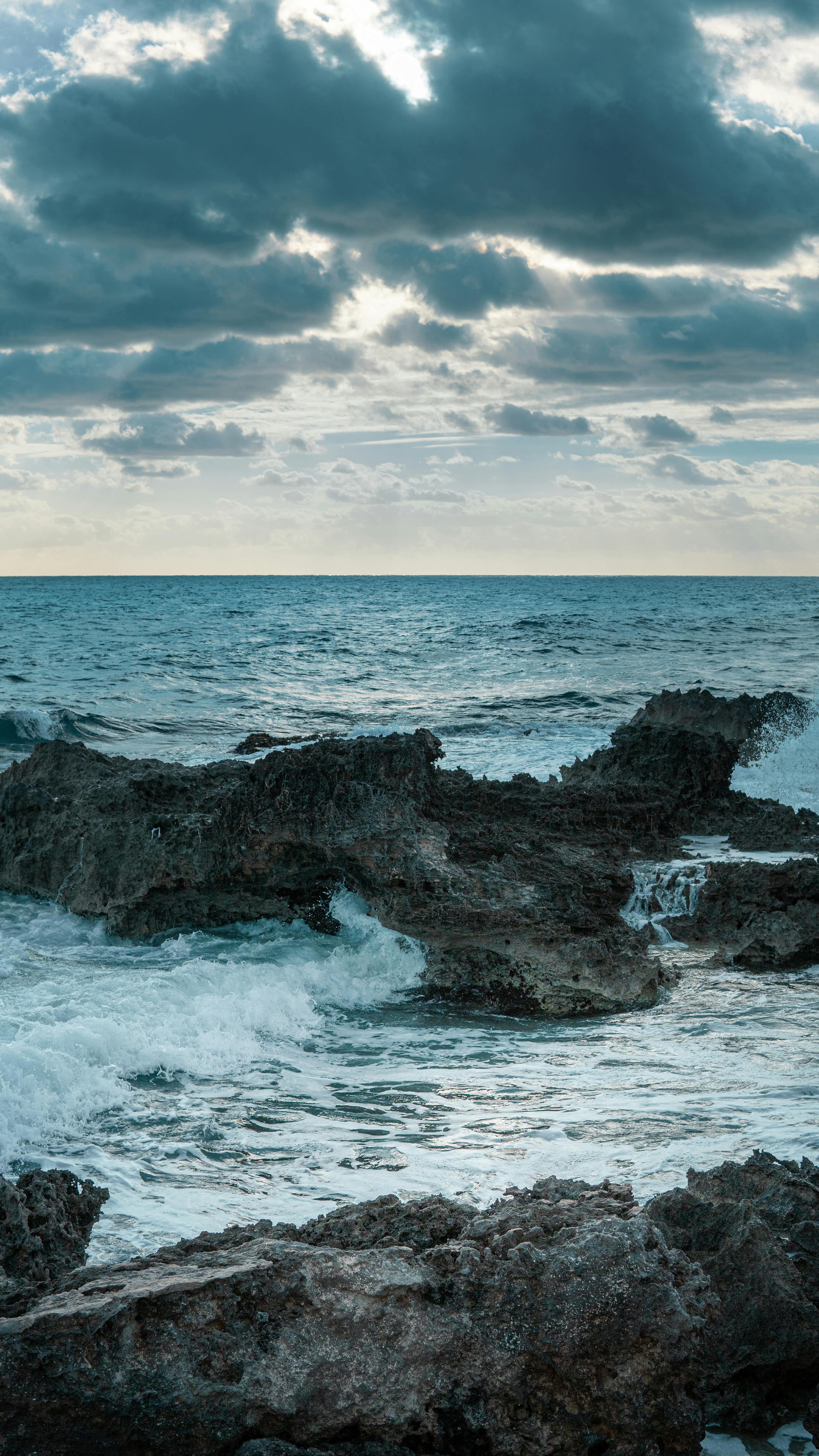 Atlantic Ocean Mockup Stock Photos, Images and Backgrounds for Free Download, image size:3376x6000