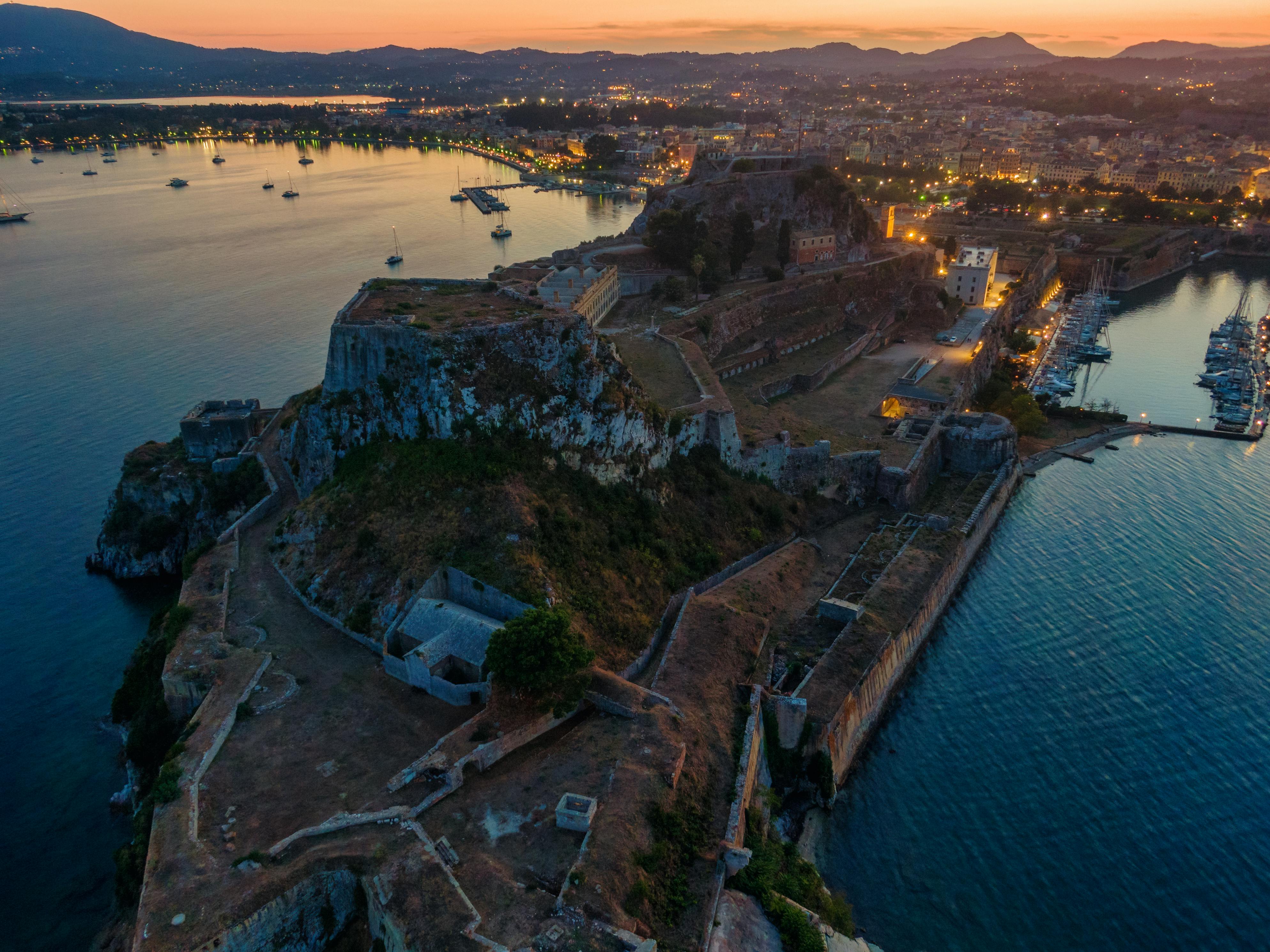 Fortress expands in US legal market with personal injury law firm deal — Photo by Ernestos Vitouladitis on Pexels