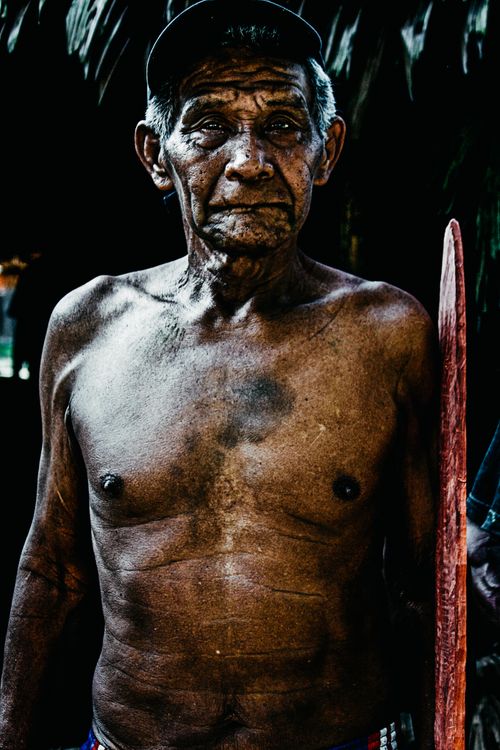 Free Elderly indigenous man in La Chorrera, Colombia captured outdoors with cultural significance. Stock Photo