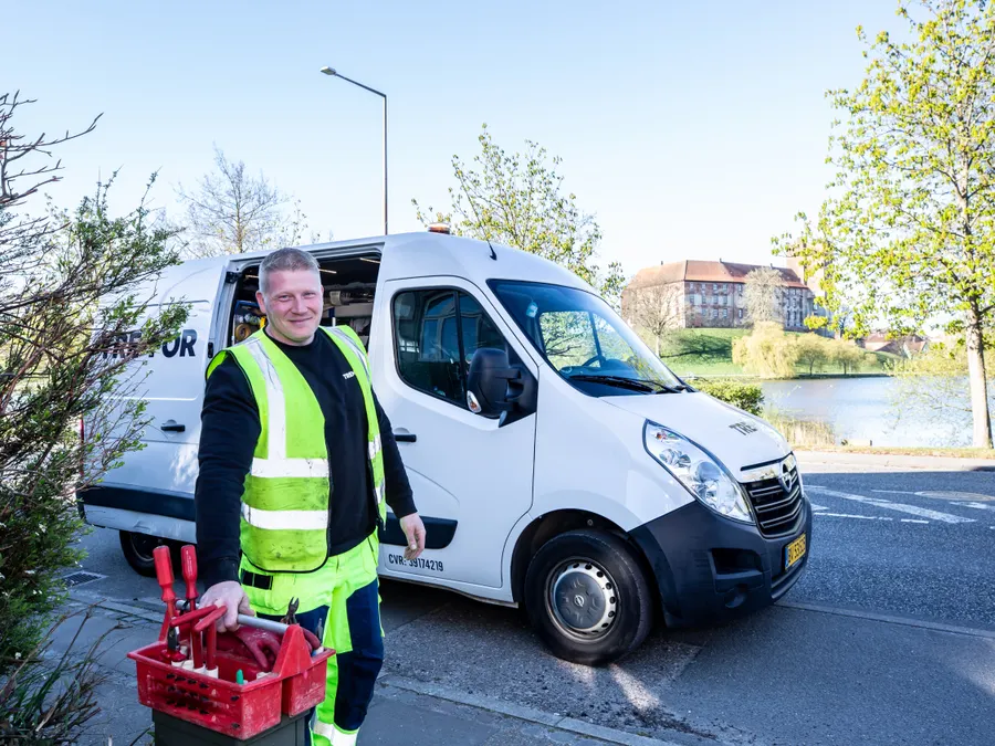 Engineer arriving on site with tools