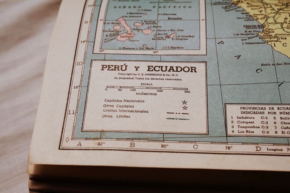 Best Affordable Vintage Map Print for a London Flat Wall Decor – My Honest Review After Buying on AliExpress