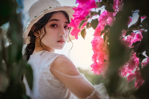 Free Woman Wearing Sun Hat  Stock Photo