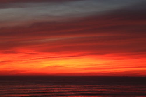 Безкоштовне стокове фото на тему «Захід сонця, золота година, море»