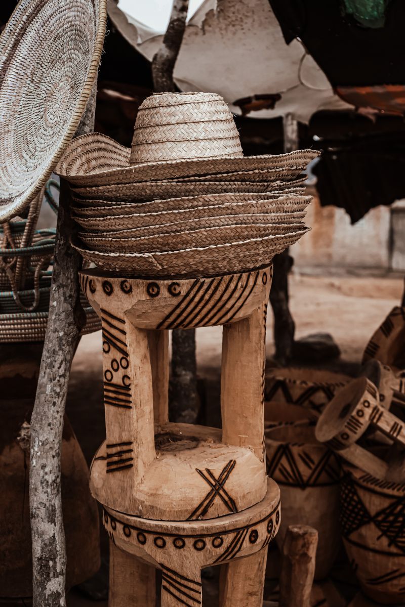 Carved stools & thrones