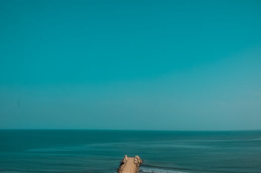 Peaceful ocean view in Cartagena, showcasing a calm and endless horizon.