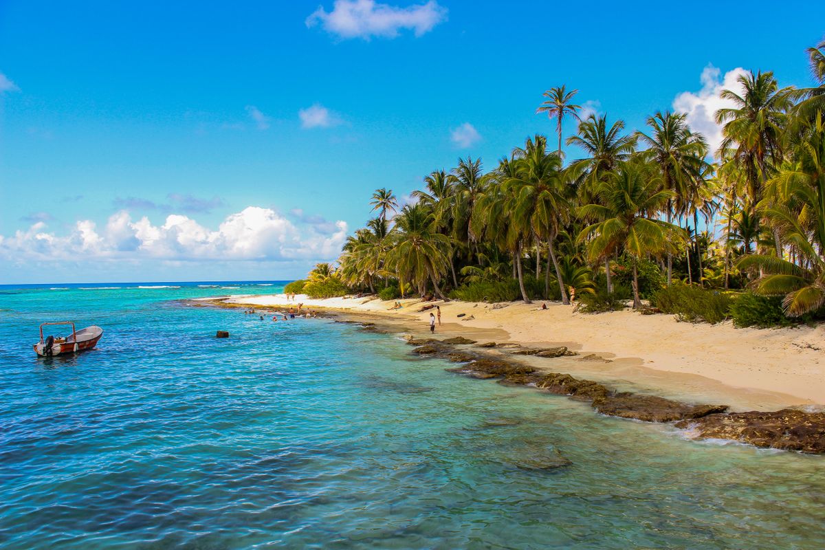 Palm-lined beach on San Andrés