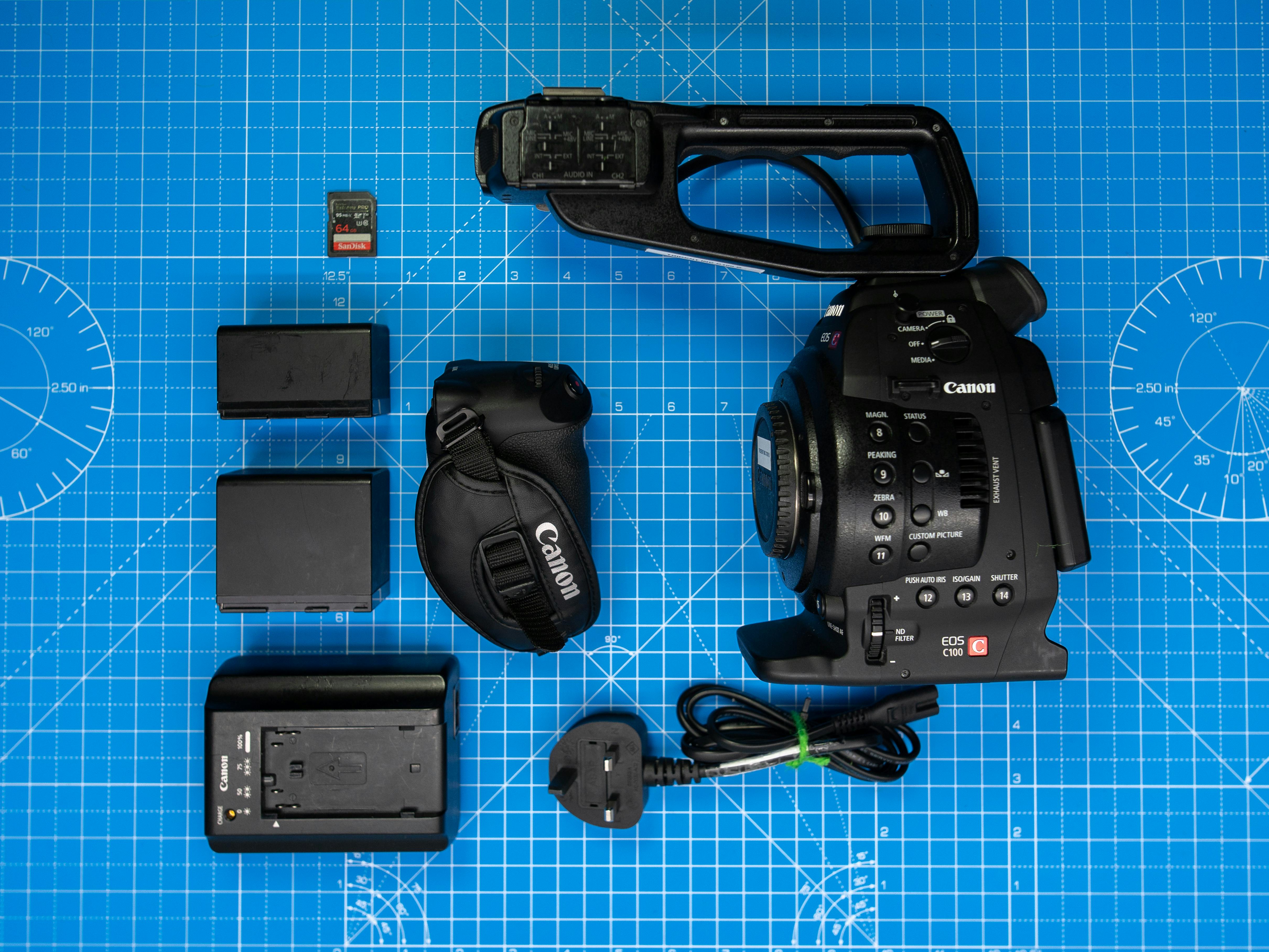 canon c100 cine camera shooting kit