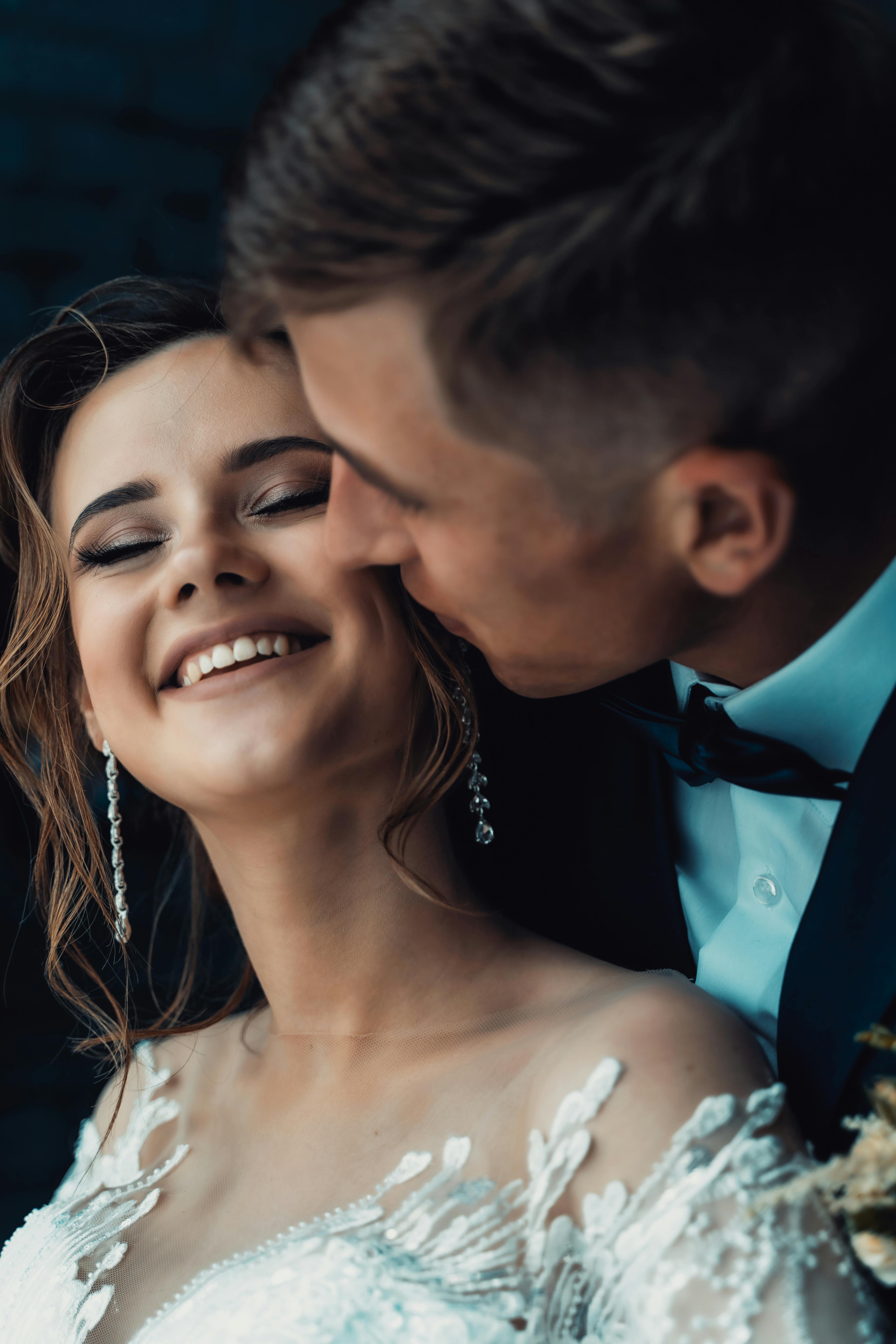 What makes a woman beautiful to a man?