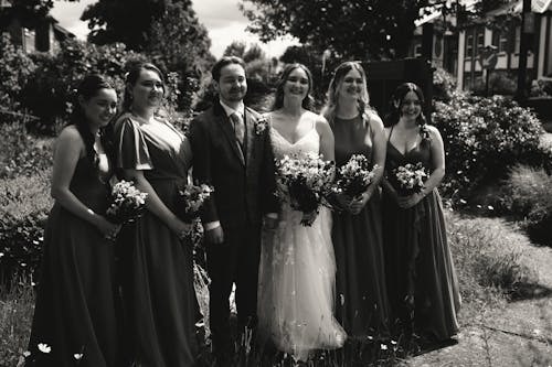 Bride, Groom and Bridesmaids on Wedding Photo