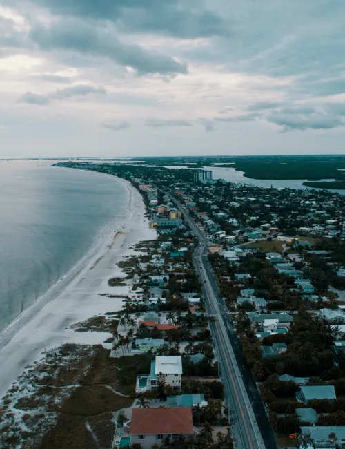 Florida Budget Blueprint: A Traveler's Guide to Affordable Sunshine