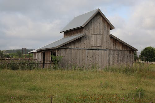 Základová fotografie zdarma na téma farma, hřiště, stodola