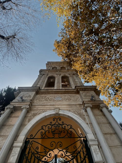 Free Low Angle Photography of the Rum Orthodox Church Tower Stock Photo