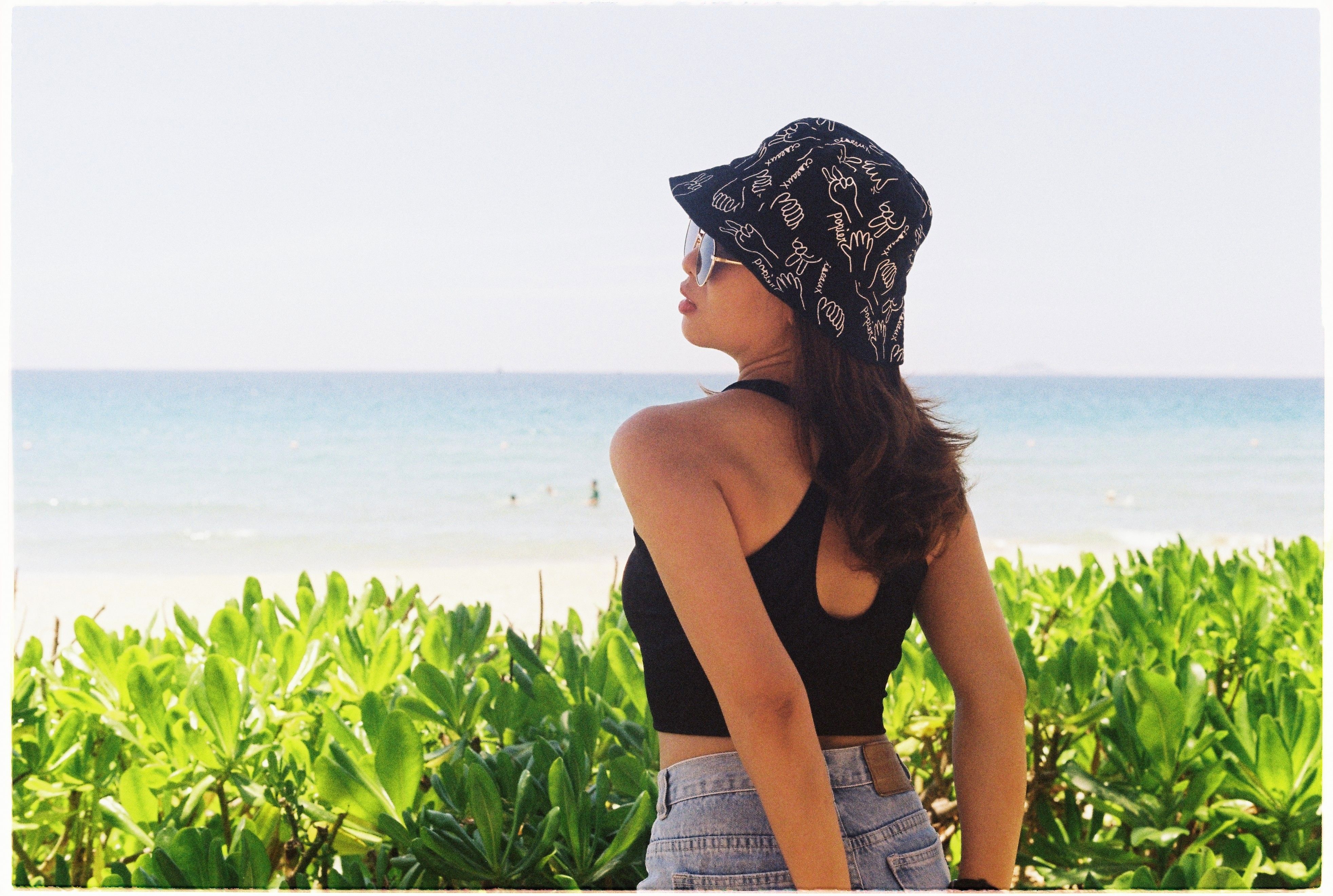 Why This Bucket Hat Saved My Sweaty Bangkok Commute (And My Sanity)