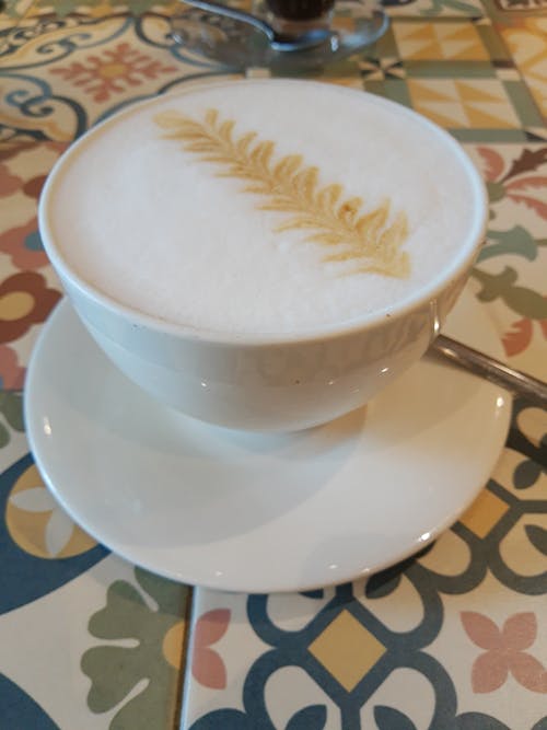 Ilmainen kuvapankkikuva tunnisteilla cappucino, espanjalaiset laatat, kahvi