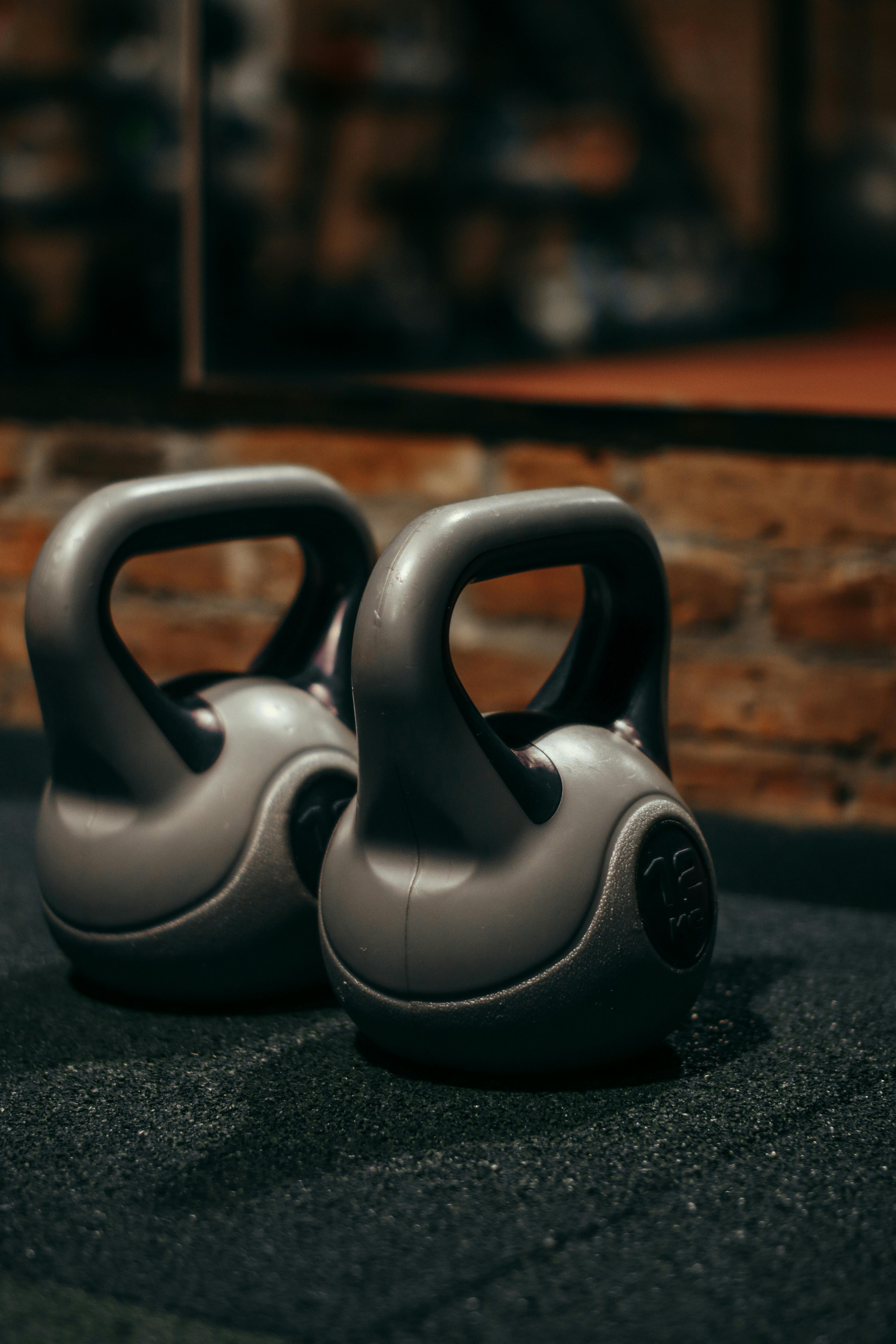 Gratis Immagine gratuita di allenamento, allenamento con kettlebell, allenamento con pesi Foto a disposizione