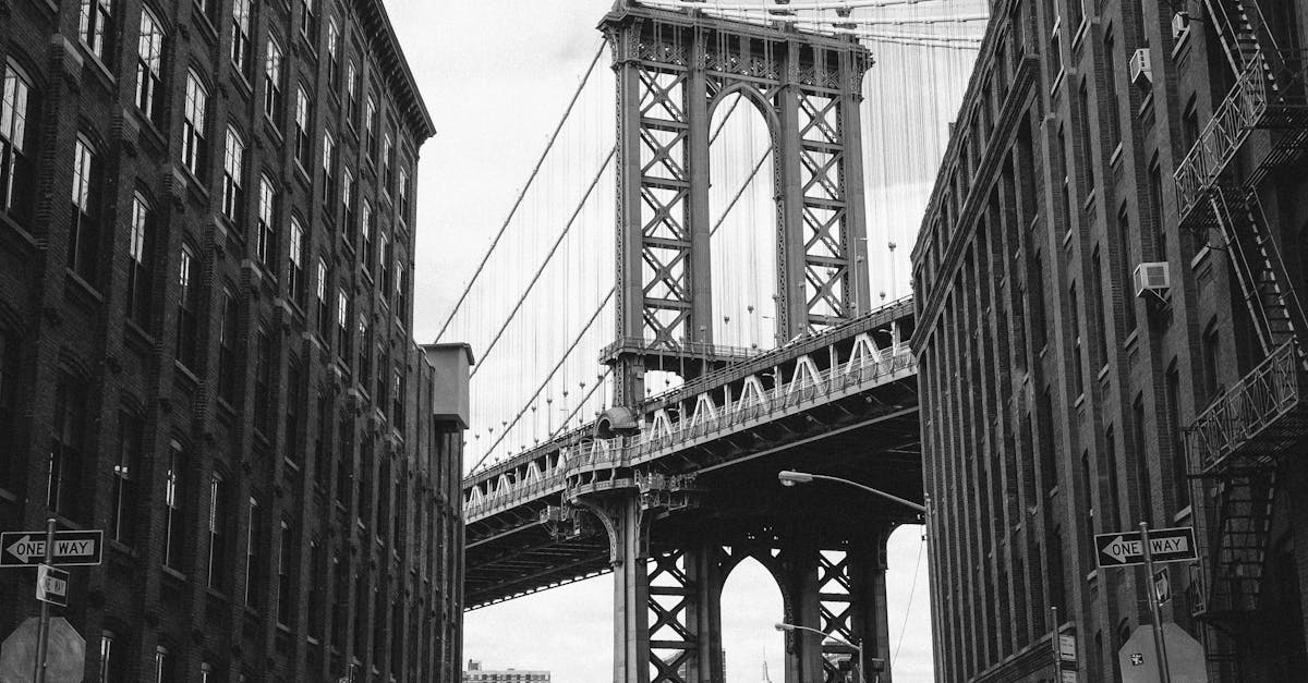 How much do immigration lawyers make in New York
