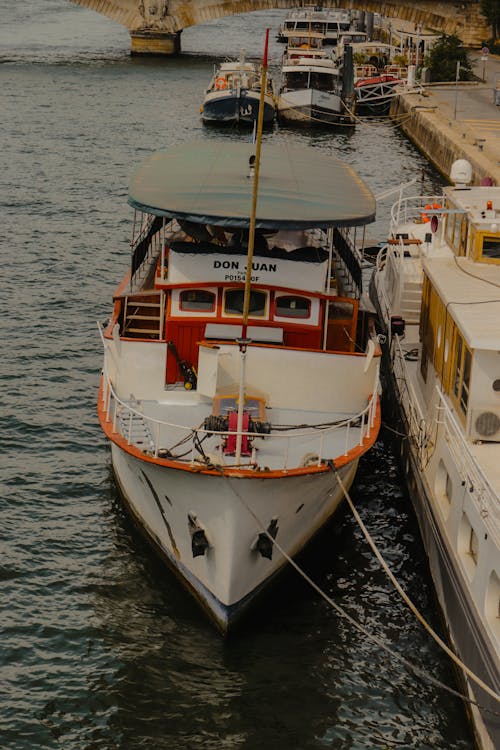 Immagine gratuita di acqua, barca, corda