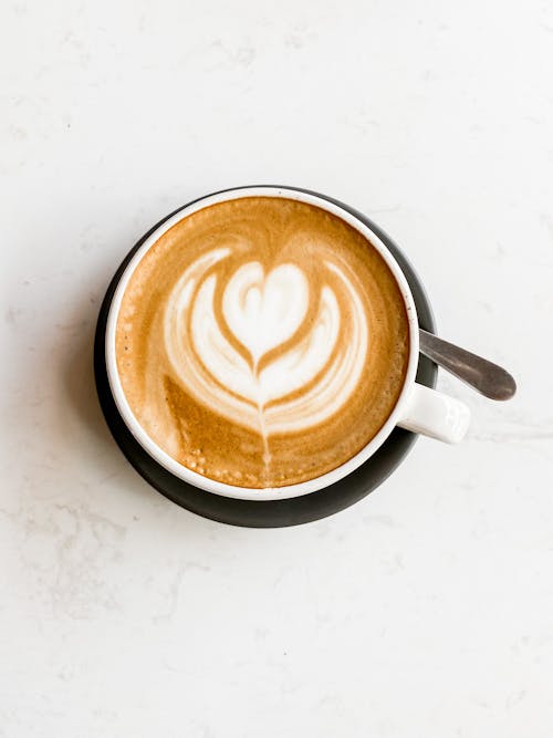 Ilmainen kuvapankkikuva tunnisteilla cappuccino, flatlay, kahvi