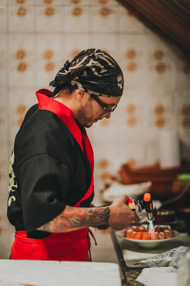 Chef Making Sushi 