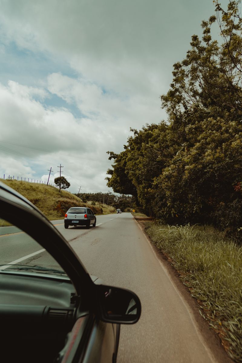 Vista desde dentro del coche durante una práctica de conducción