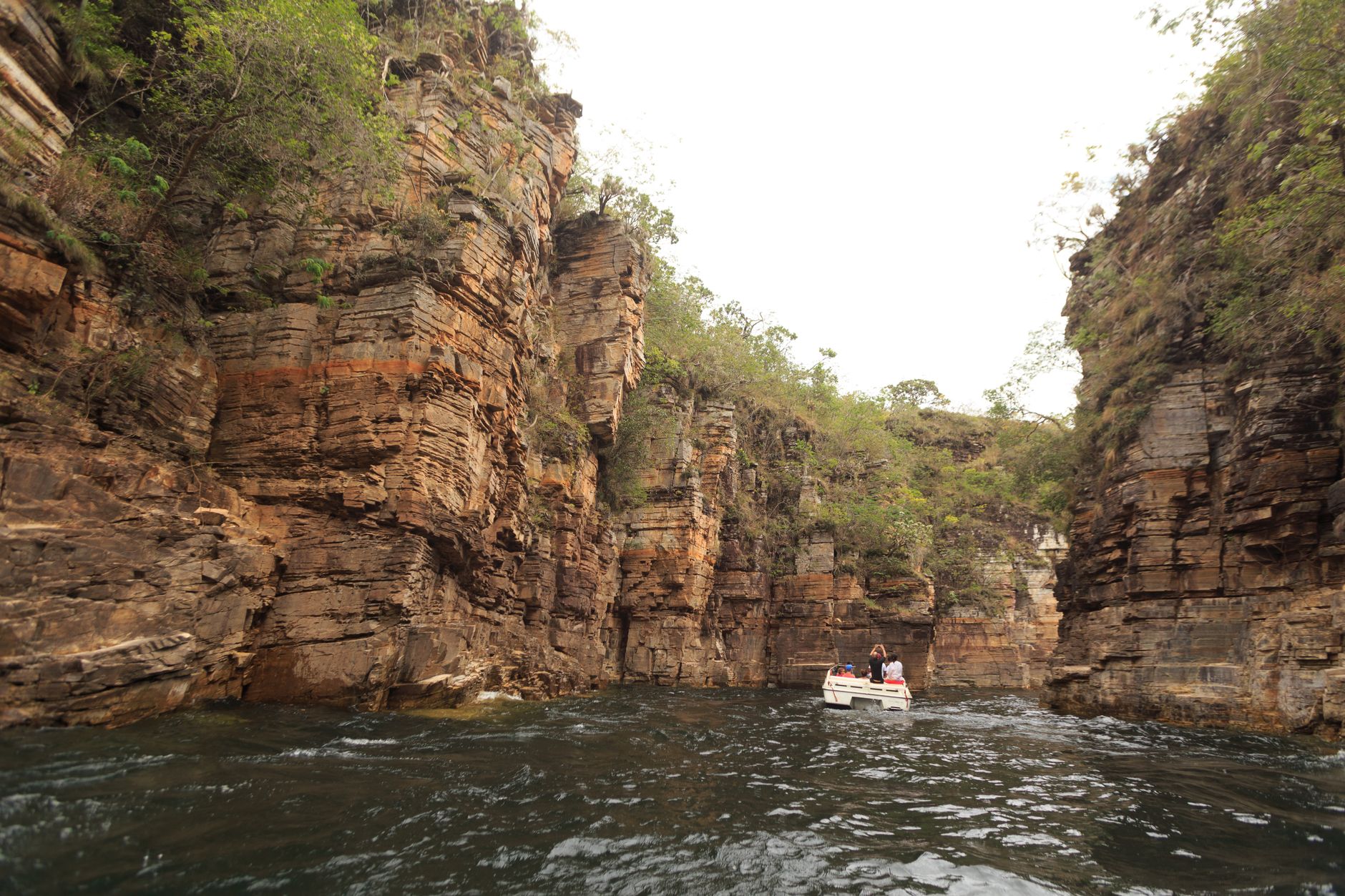 The Best Ways to Experience Canyons Through Eco-Tourism