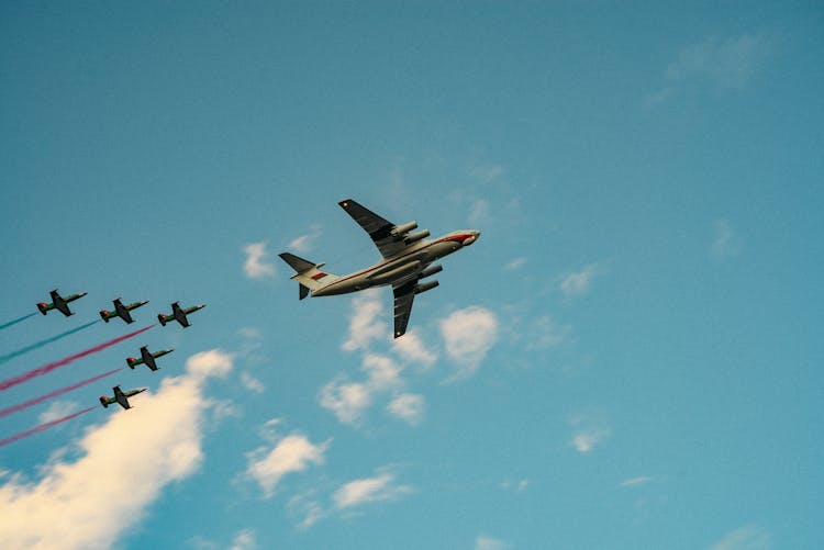 Airplanes Doing An Air Show 