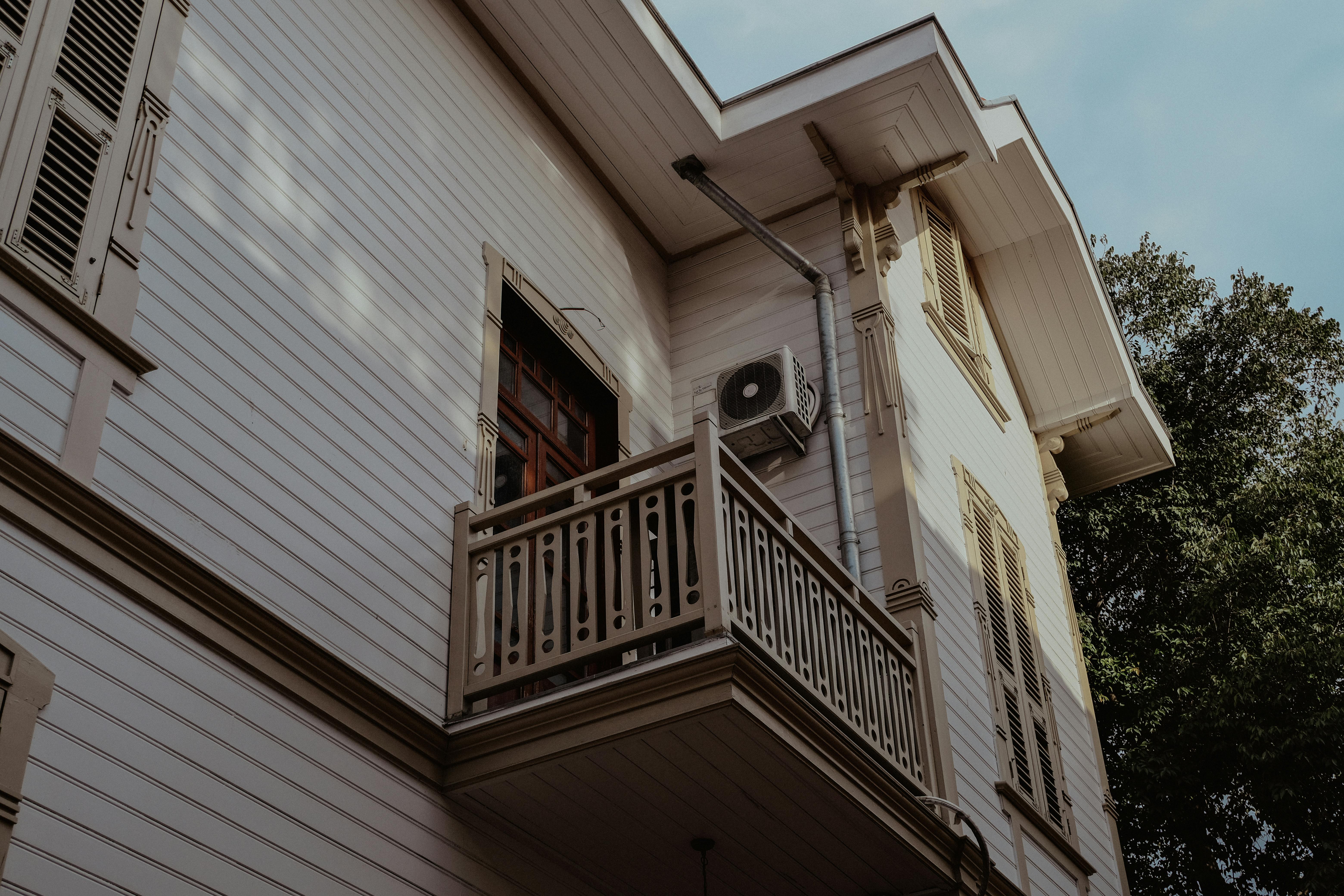 Surprising Benefits of Worm Composting for Your Balcony