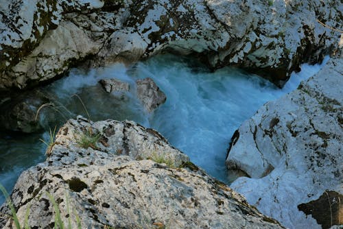 Strömendes Wasser