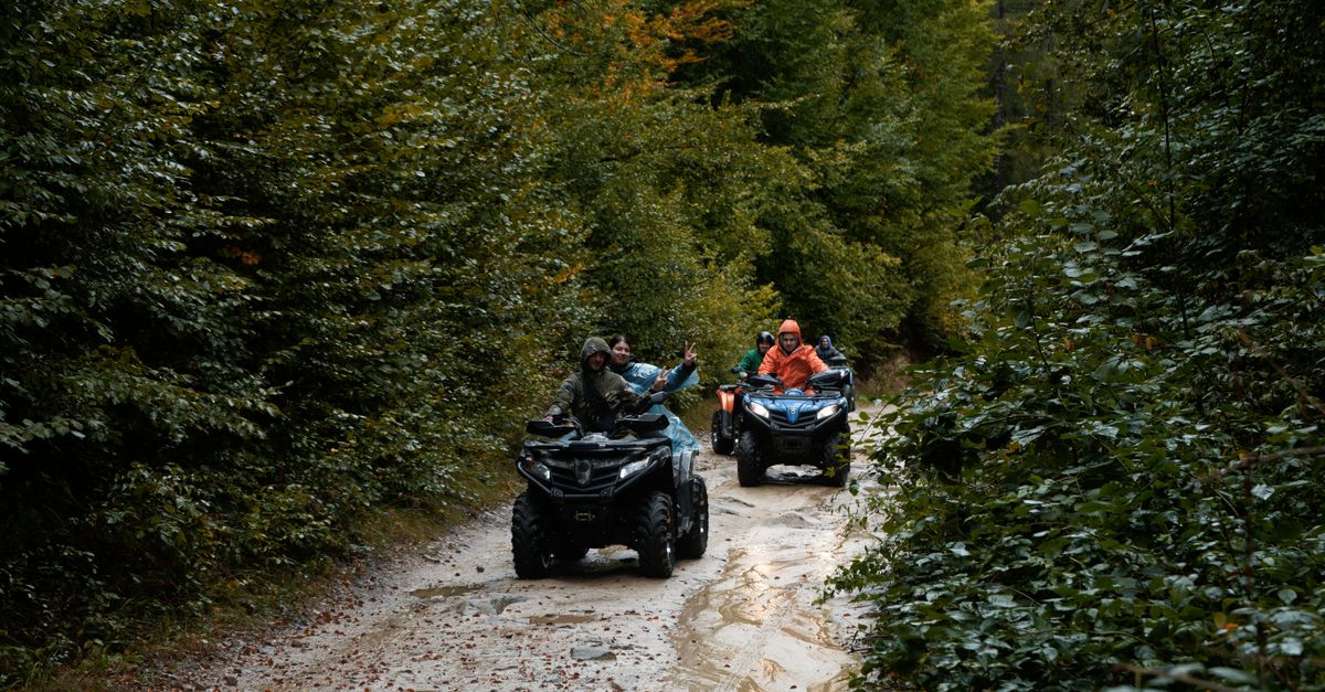 Weekend Adventure: Urban Vs. Rural Choices