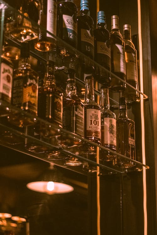 Základová fotografie zdarma na téma alkohol, bar, lahve