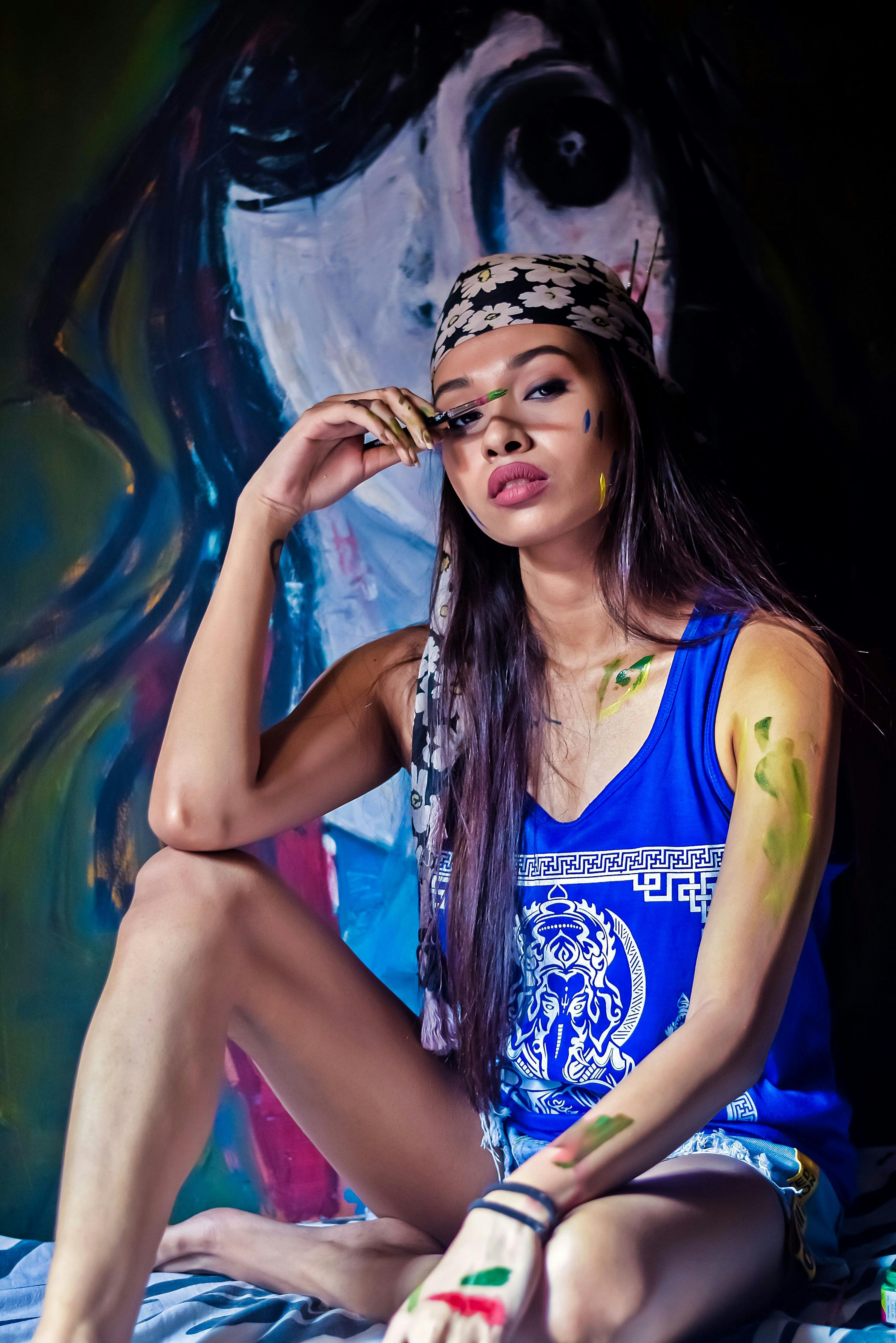 What is Priscilla Presley's favorite perfume?