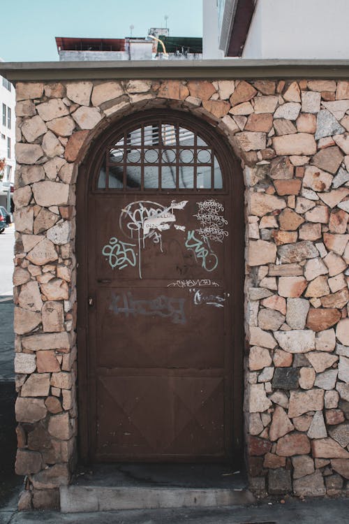 Free Graffiti on a Door in Merida, Venezuela Stock Photo