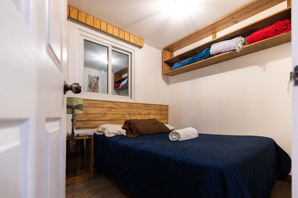 student moves in High Etherley — Student Moves in High Etherley — the working end of the job