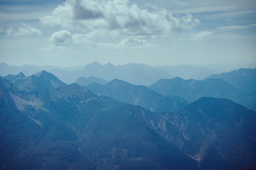 Безкоштовне стокове фото на тему «Аерофотозйомка, гори, долини»