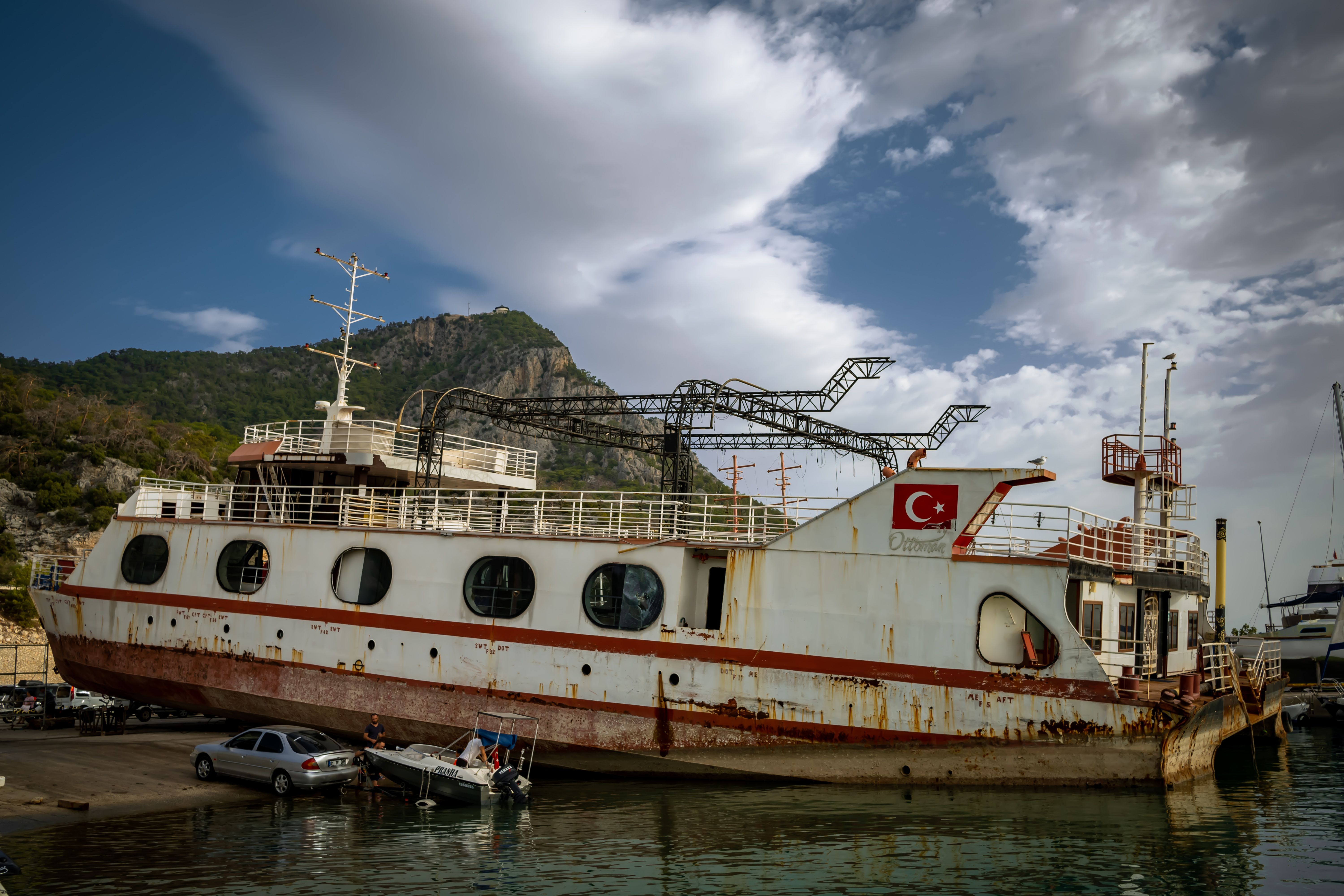 Old Rusted Ship Photo of an Old Rusty Ship · Free Stock Photo